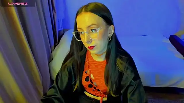 CurlySteph online show from April 12, 2026, 7:41 pm