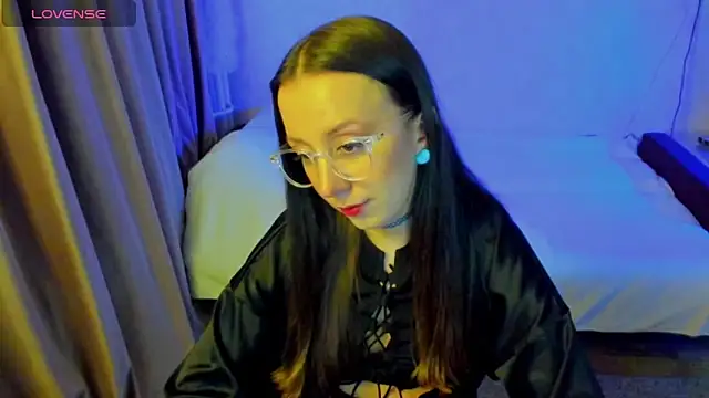 CurlySteph online show from April 24, 2026, 6:10 pm