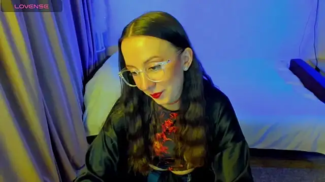 CurlySteph online show from April 30, 2026, 9:19 pm