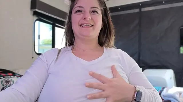 magicsparkles online show from March 17, 2026, 8:23 pm