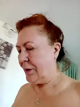 Hottie-Mom online show from April 30, 2026, 6:31 am