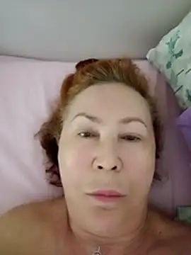 Hottie-Mom online show from May 27, 2026, 7:16 am