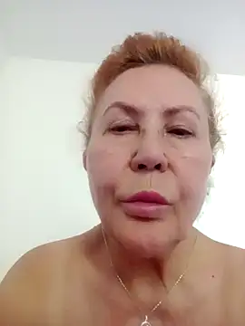 Snapshot of Hottie-Mom chatting on June 26, 2026, 6:51 am Hottie-Mom online show from June 26, 2026, 6:51 am