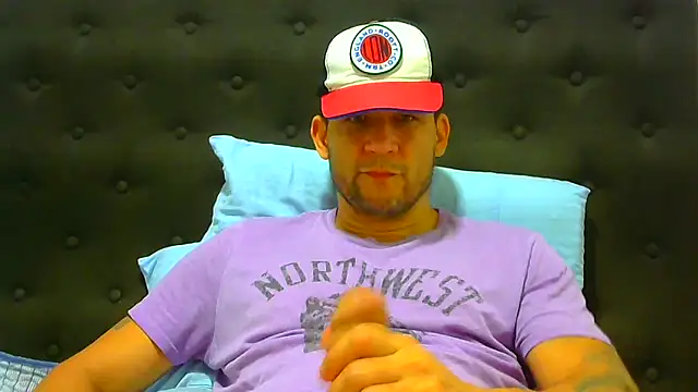 altenori112 online show from April 1, 2026, 9:56 pm