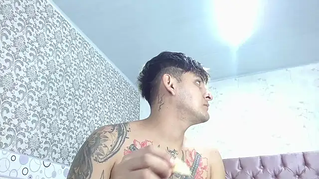 Snapshot of Dona_and_Carl chatting on March 16, 2025, 2:53 am Dona and Carl online show from March 16, 2025, 2:53 am