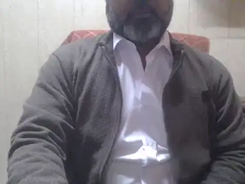 Snapshot of hairymaster95 chatting on December 21, 2024, 4:30 am hairymaster95 online show from December 21, 2024, 4:30 am
