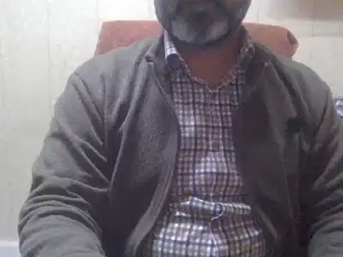 Snapshot of hairymaster95 chatting on January 15, 2025, 9:35 am hairymaster95 online show from January 15, 2025, 9:35 am