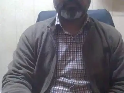 Snapshot of hairymaster95 chatting on January 18, 2025, 6:24 am hairymaster95 online show from January 18, 2025, 6:24 am