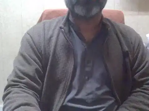 Snapshot of hairymaster95 chatting on January 31, 2025, 4:03 am hairymaster95 online show from January 31, 2025, 4:03 am