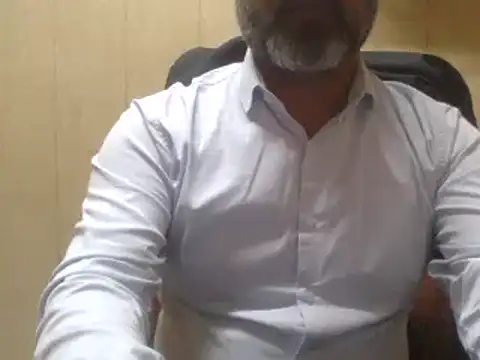 Snapshot of hairymaster95 chatting on February 17, 2025, 3:58 am hairymaster95 online show from February 17, 2025, 3:58 am