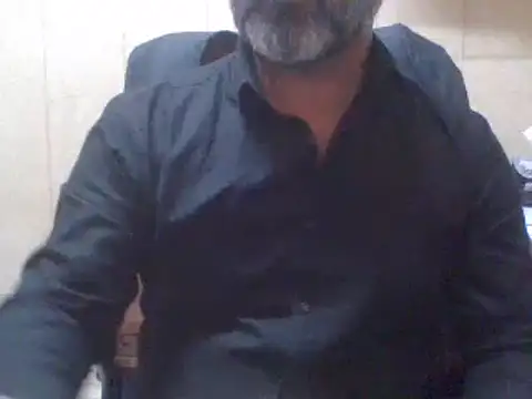 Snapshot of hairymaster95 chatting on February 18, 2025, 4:04 am hairymaster95 online show from February 18, 2025, 4:04 am