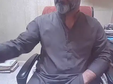 Snapshot of hairymaster95 chatting on September 27, 2025, 4:06 am hairymaster95 online show from September 27, 2025, 4:06 am