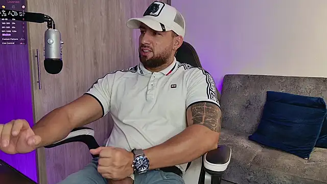 Snapshot of mr_david_cox chatting on February 20, 2025, 11:31 am mr david cox online show from February 20, 2025, 11:31 am