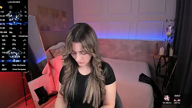 KylieMellow online show from April 18, 2026, 5:22 am