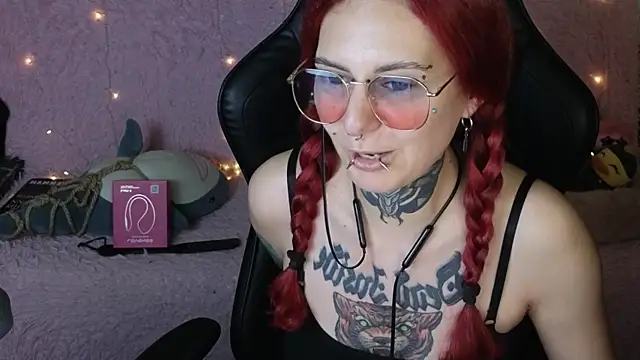 Snapshot of Ginger_Stay chatting on September 14, 2025, 10:09 pm Ginger Stay online show from September 14, 2025, 10:09 pm