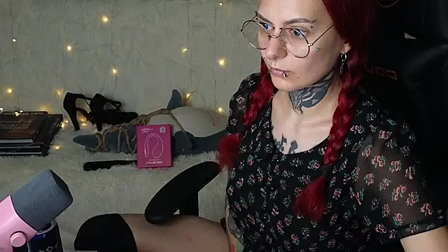 Snapshot of Ginger_Stay chatting on October 6, 2025, 9:12 pm Ginger Stay online show from October 6, 2025, 9:12 pm