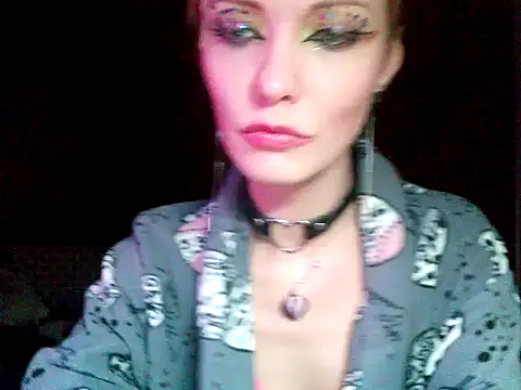 Snapshot of WildMissNiks chatting on January 18, 2025, 4:42 pm WildMissNiks online show from January 18, 2025, 4:42 pm