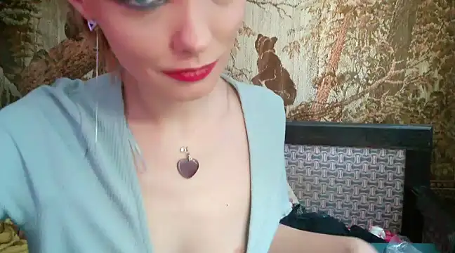 Snapshot of WildMissNiks chatting on February 18, 2025, 11:33 am WildMissNiks online show from February 18, 2025, 11:33 am