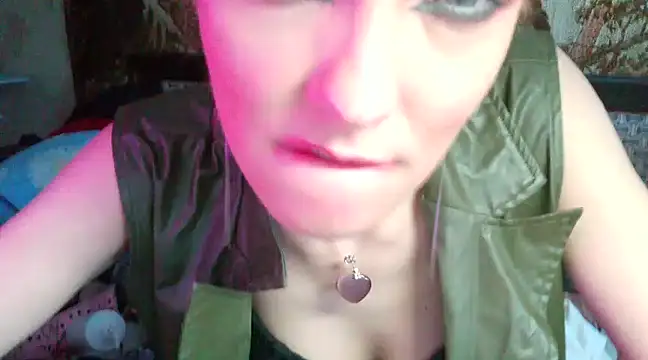 Snapshot of WildMissNiks chatting on February 18, 2025, 2:38 pm WildMissNiks online show from February 18, 2025, 2:38 pm