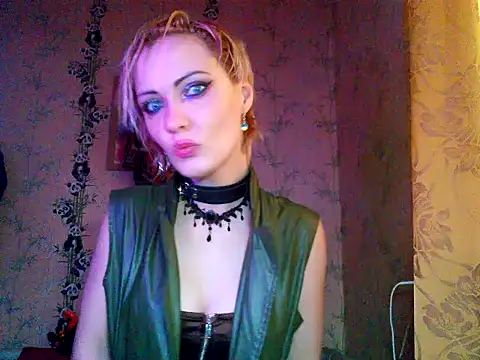 WildMissNiks online show from December 5, 2025, 10:13 am