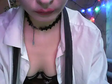 WildMissNiks online show from March 1, 2026, 9:44 am
