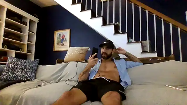 Itzmeebaby online show from October 10, 2025, 6:40 pm