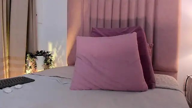 Christy Sea online show from February 12, 2025, 12:05 am