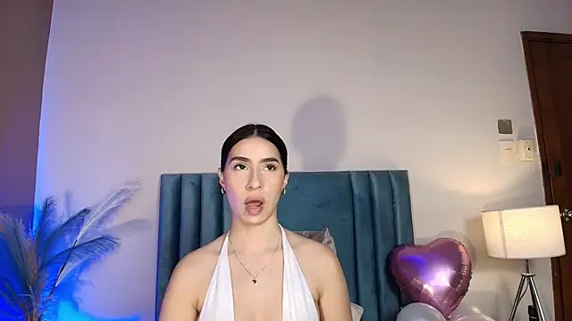 Christy Sea online show from November 14, 2025, 6:39 pm