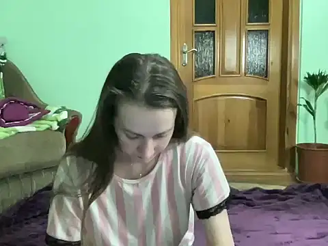 Snapshot of AngelTough20 chatting on October 6, 2025, 9:56 pm AngelTough20 online show from October 6, 2025, 9:56 pm