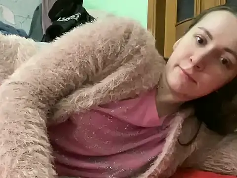 AngelTough20 online show from December 16, 2025, 11:32 pm