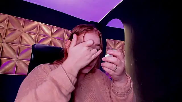 hannamartinn online show from September 30, 2025, 3:28 pm