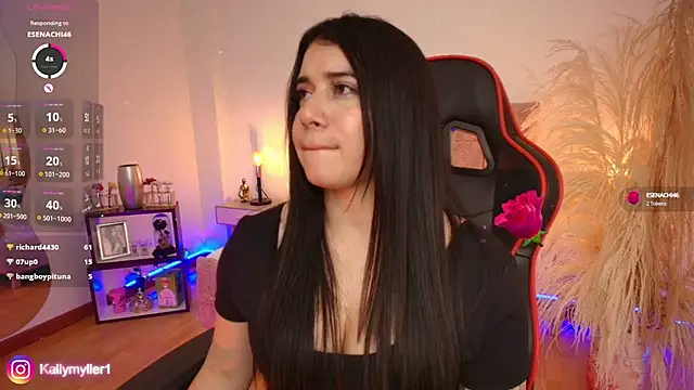 Snapshot of KallyMyller1 chatting on January 17, 2025, 1:47 am KallyMyller1 online show from January 17, 2025, 1:47 am