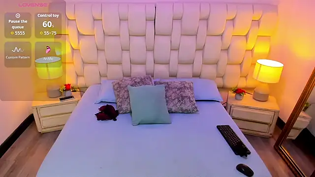 MiaYMolly online show from January 10, 2026, 10:39 am