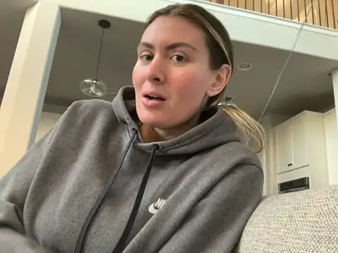 Snapshot of Alyssa_rhoades chatting on January 19, 2025, 11:10 pm Alyssa rhoades online show from January 19, 2025, 11:10 pm