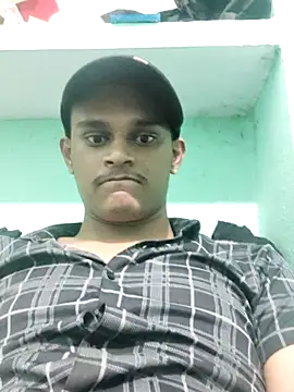 Snapshot of rajaRoyd chatting on November 9, 2025, 6:17 pm rajaRoyd online show from November 9, 2025, 6:17 pm