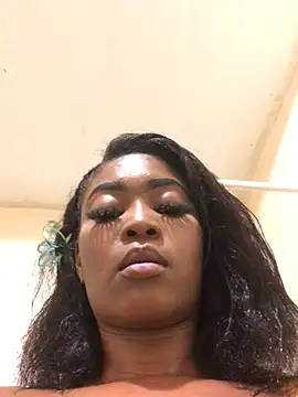 Snapshot of EvelynHeather chatting on March 22, 2025, 10:49 am EvelynHeather online show from March 22, 2025, 10:49 am