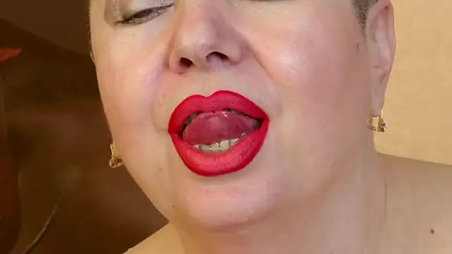 LadyPosh online show from December 7, 2024, 1:14 am