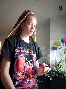 LucidLucy online show from March 22, 2026, 12:41 pm