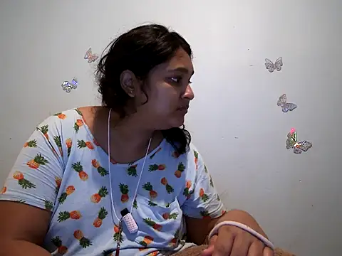 Snapshot of Indianbloom- chatting on October 1, 2025, 10:16 pm Indianbloom- online show from October 1, 2025, 10:16 pm