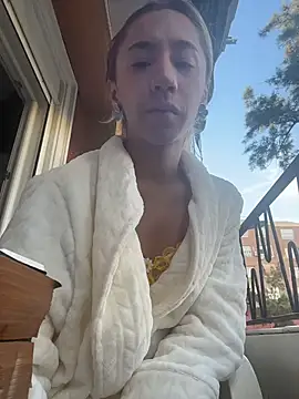 Littlebunny21 online show from November 7, 2025, 3:23 pm