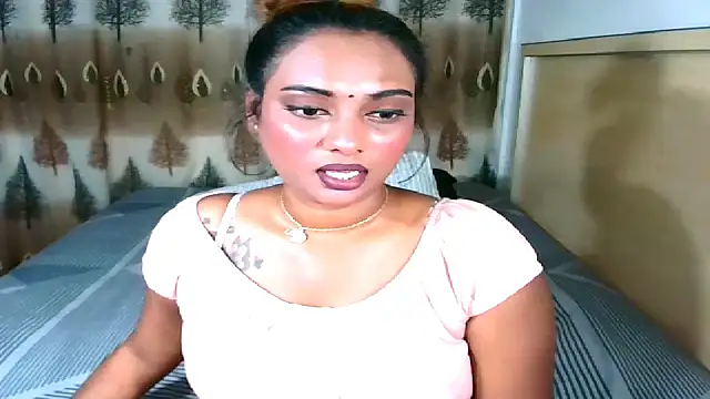Snapshot of sexyindianchic chatting on March 6, 2025, 5:54 pm sexyindianchic online show from March 6, 2025, 5:54 pm