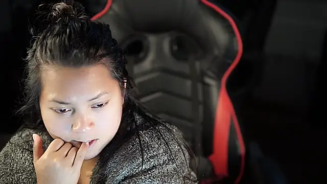 Bubbleliyah online show from December 15, 2024, 9:09 pm