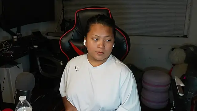 Bubbleliyah online show from April 5, 2026, 5:48 am