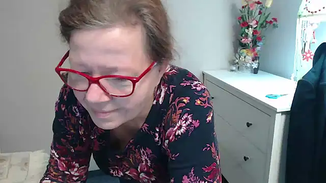 Snapshot of Adelewildx chatting on December 2, 2024, 4:20 am Adelewildx online show from December 2, 2024, 4:20 am