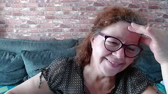 Snapshot of Adelewildx chatting on December 13, 2024, 11:23 am Adelewildx online show from December 13, 2024, 11:23 am