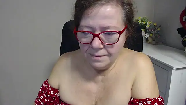 Snapshot of Adelewildx chatting on February 6, 2025, 4:31 am Adelewildx online show from February 6, 2025, 4:31 am