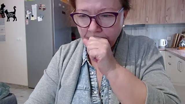 Snapshot of Adelewildx chatting on February 7, 2025, 10:29 am Adelewildx online show from February 7, 2025, 10:29 am