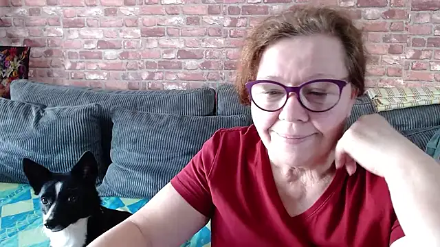 Snapshot of Adelewildx chatting on February 8, 2025, 12:39 pm Adelewildx online show from February 8, 2025, 12:39 pm