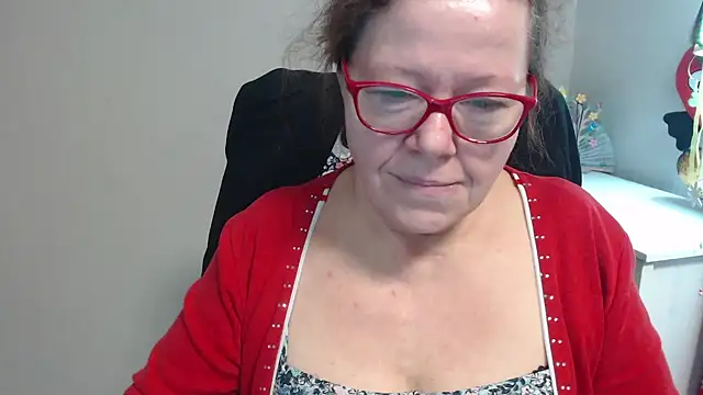Snapshot of Adelewildx chatting on February 18, 2025, 5:31 am Adelewildx online show from February 18, 2025, 5:31 am