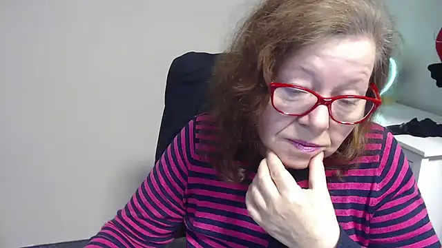 Snapshot of Adelewildx chatting on March 3, 2025, 7:10 am Adelewildx online show from March 3, 2025, 7:10 am
